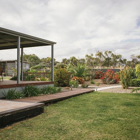 The Mains Guest House 2 Bedroom Farm Stay Corrigin Exterior photo