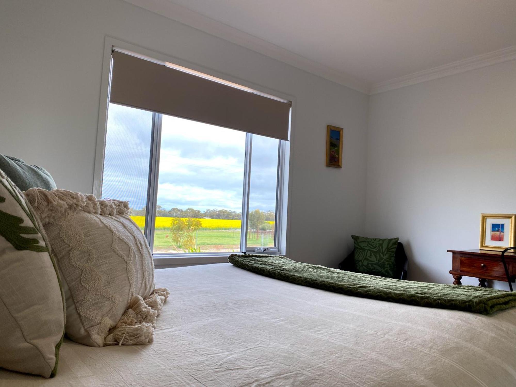 The Mains Guest House 2 Bedroom Farm Stay Corrigin Exterior photo